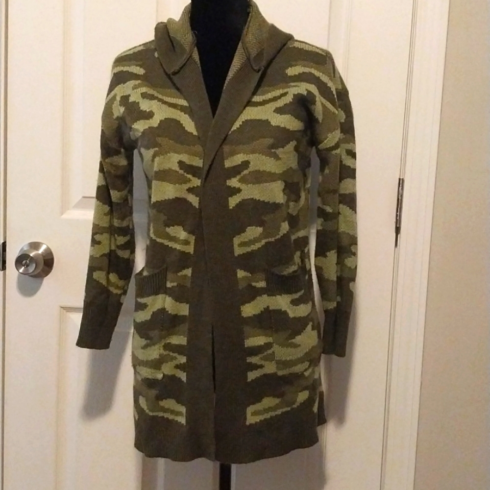 Camouflage green hooded sweater